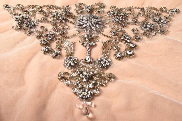 Ref 1377 broderie strass swarowski
