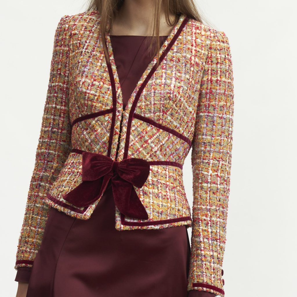 Ines beels diplomée ma luxe et Haute Couture veste Chanel.