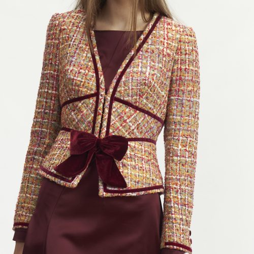 Ines beels diplomée ma luxe et Haute Couture veste Chanel.