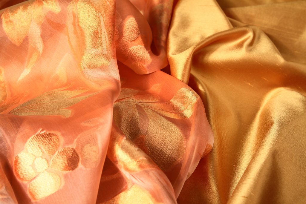 Les secrets des tissus d'exception : des maisons historiques au service de la Haute Couture